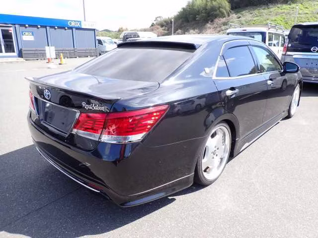 TOYOTA CROWN