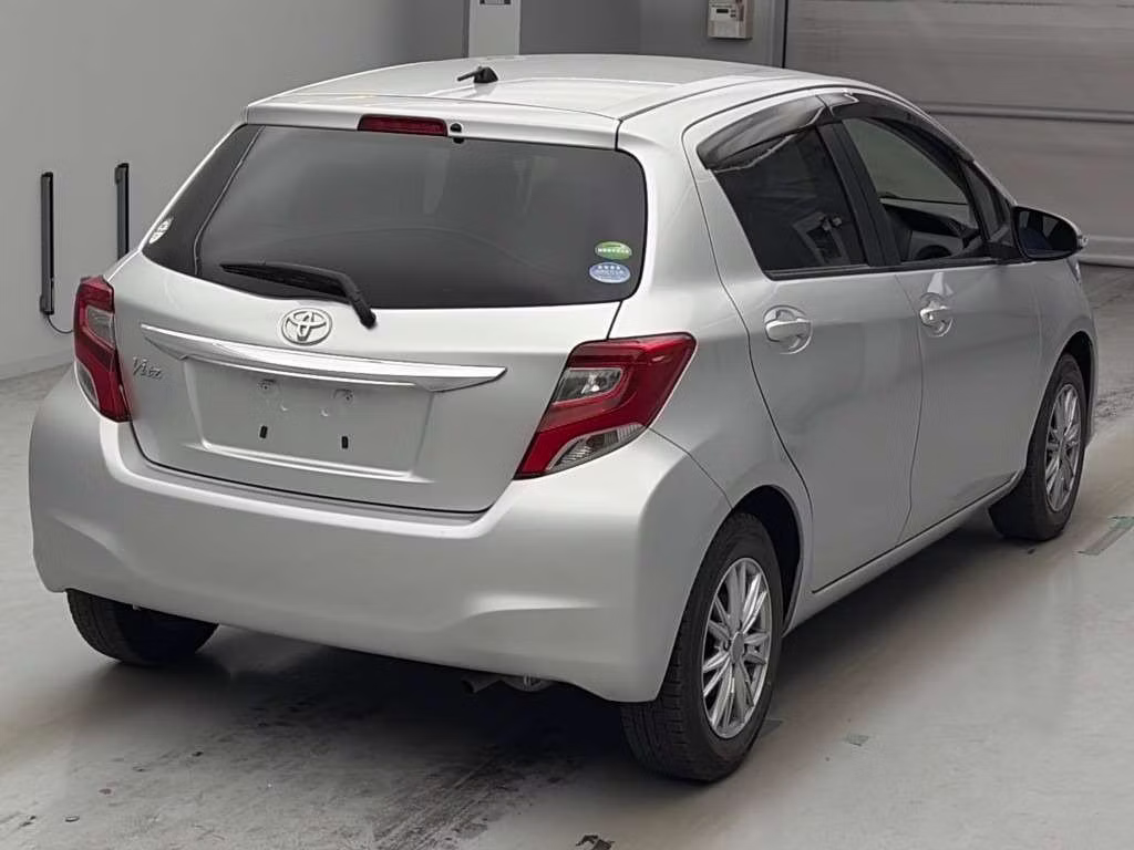 TOYOTA VITZ