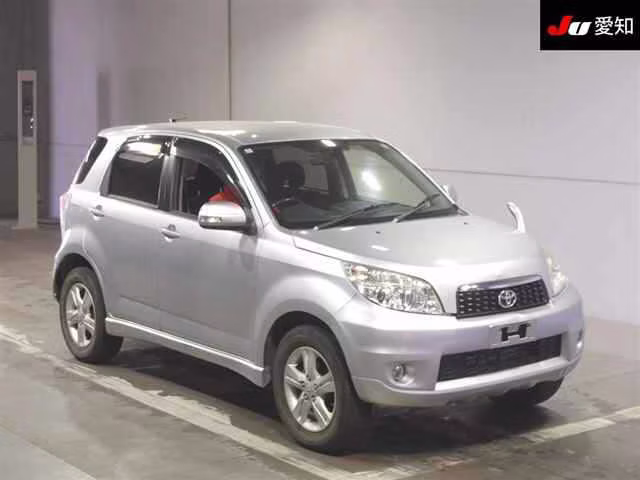 TOYOTA RUSH