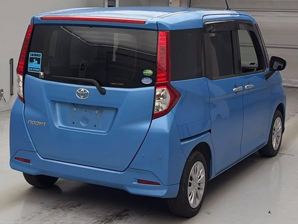 TOYOTA ROOMY