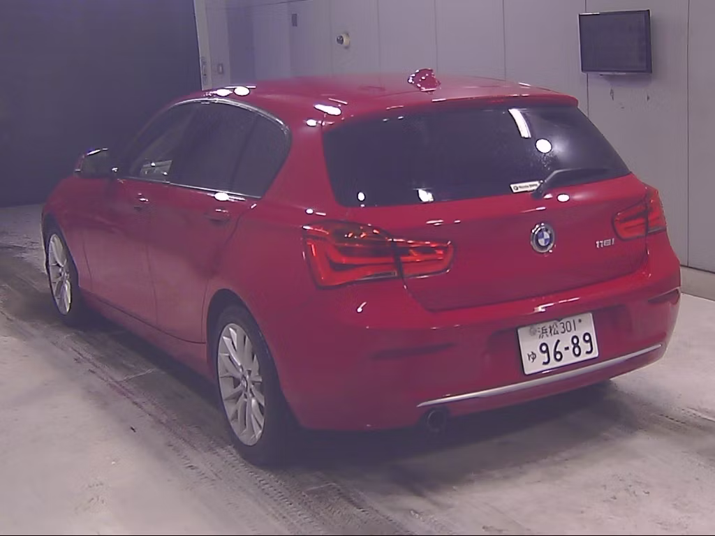 BMW 1-SERIES
