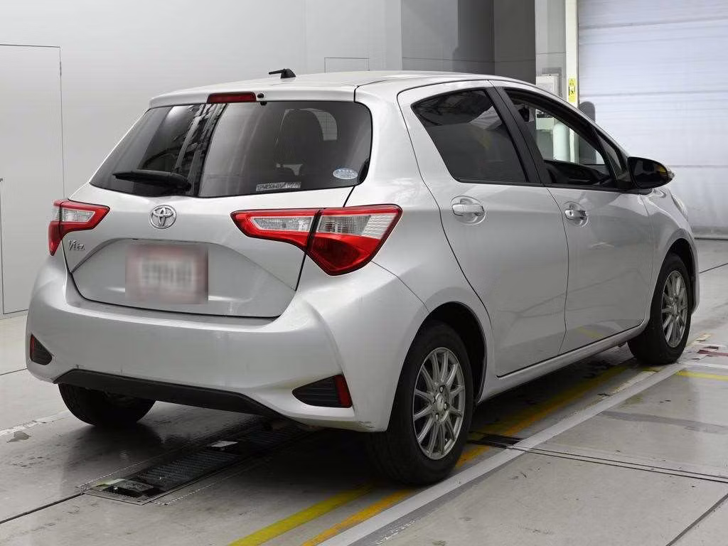 TOYOTA VITZ