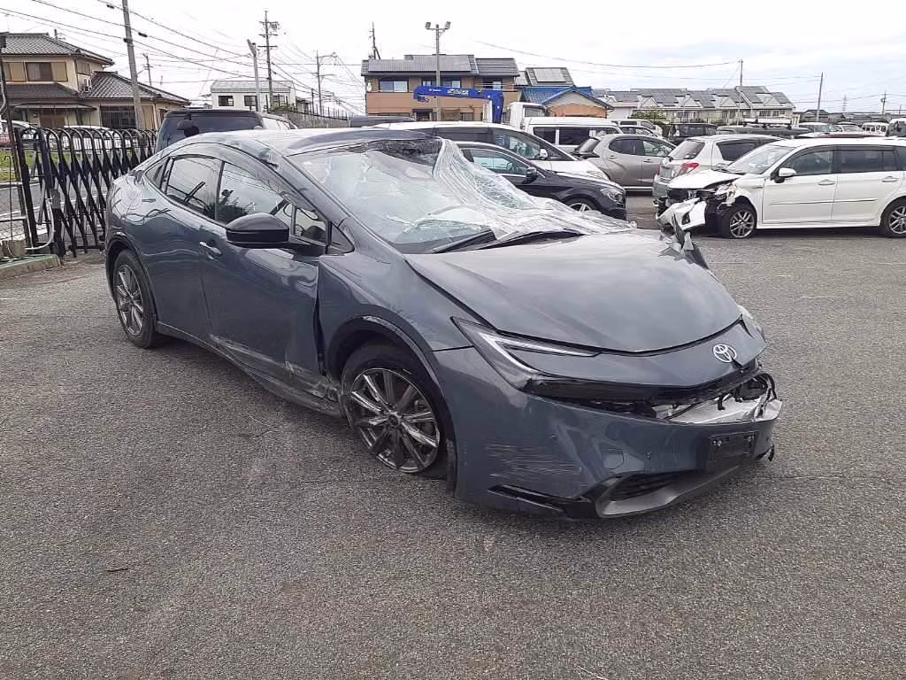 TOYOTA PRIUS