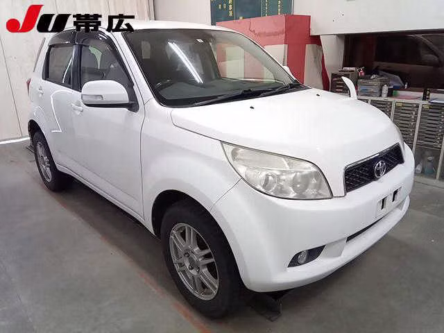 TOYOTA RUSH