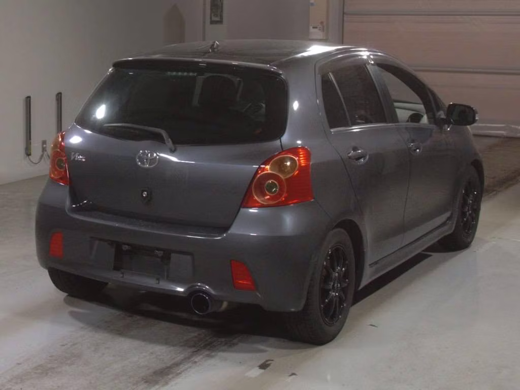 TOYOTA VITZ