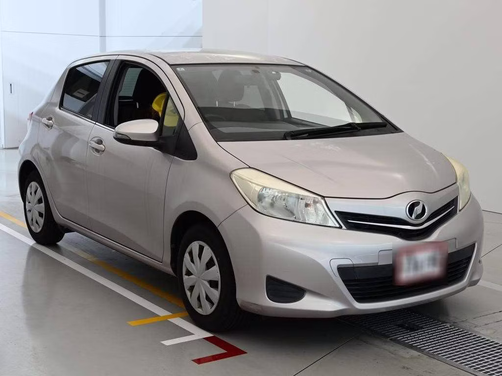 TOYOTA VITZ