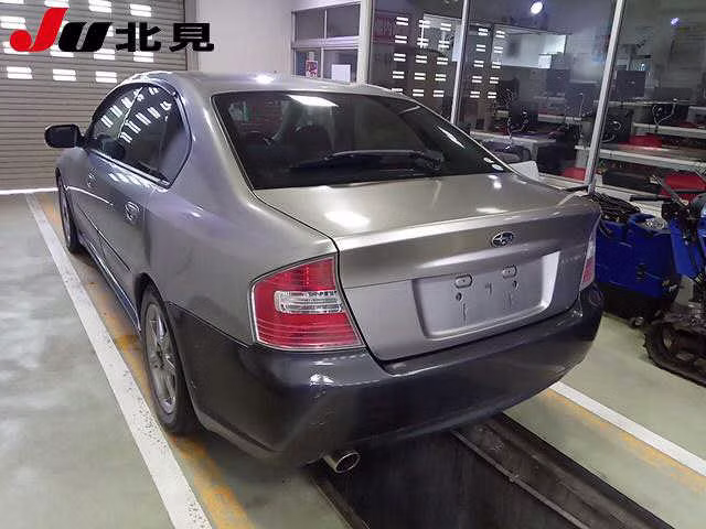 SUBARU LEGACY B4