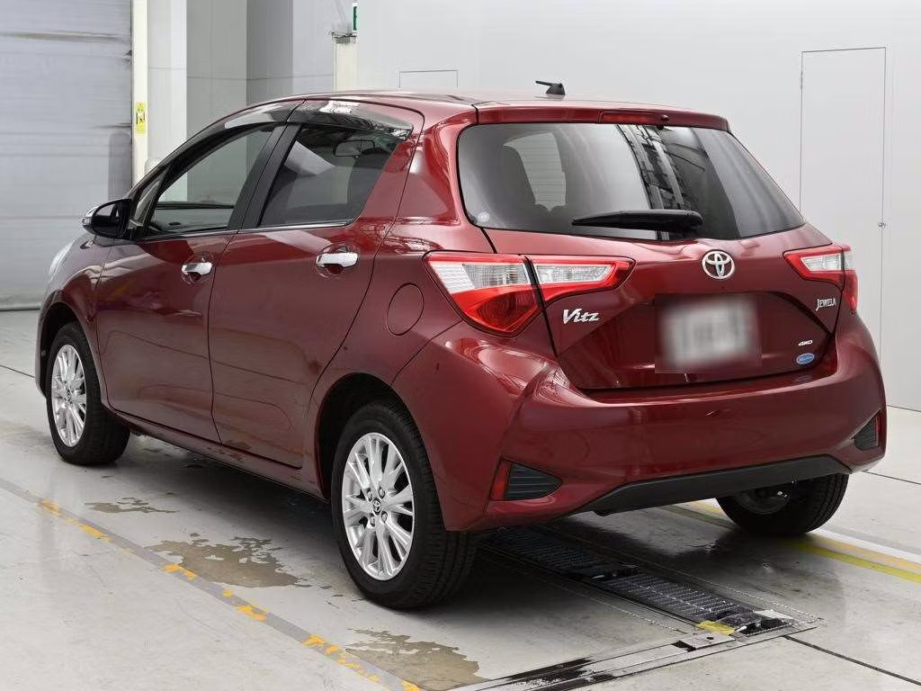 TOYOTA VITZ