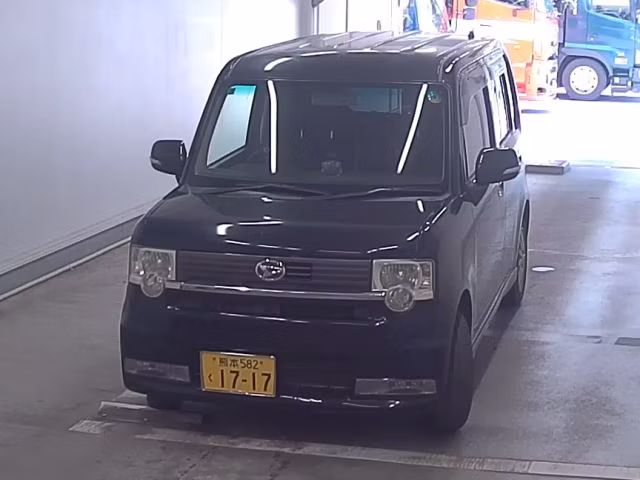 DAIHATSU MOVE CONTE