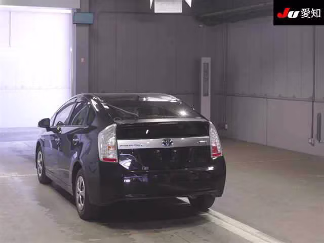 TOYOTA PRIUS PHV
