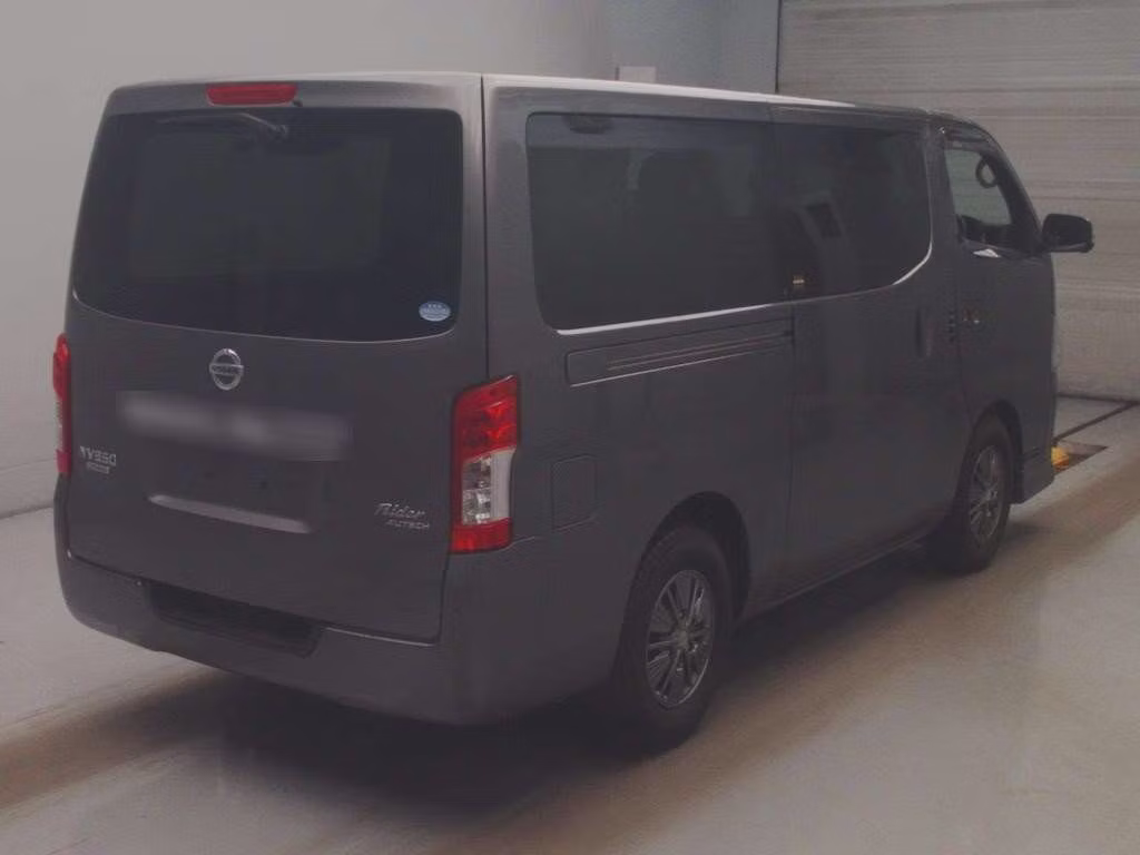 NISSAN NV350 CARAVAN