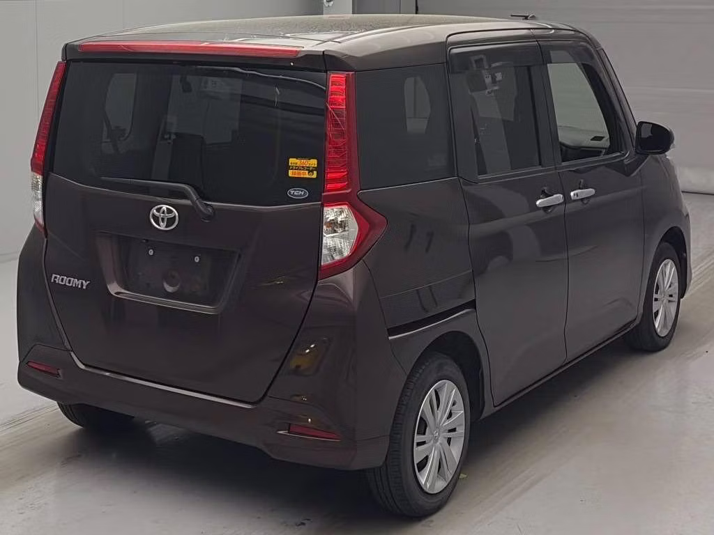 TOYOTA ROOMY