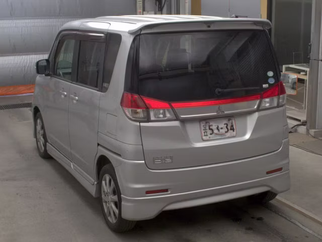 MITSUBISHI DELICA D:2