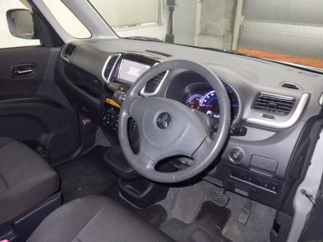 MITSUBISHI DELICA D:2