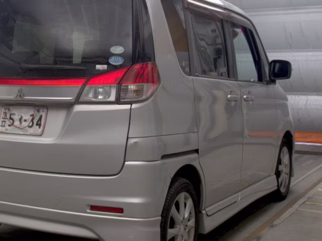 MITSUBISHI DELICA D:2