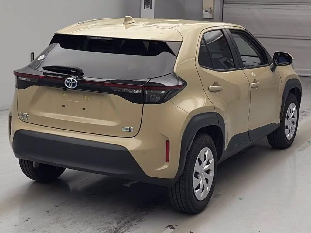 TOYOTA YARIS CROSS
