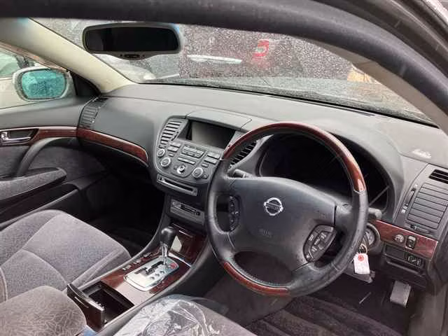 NISSAN PRESIDENT