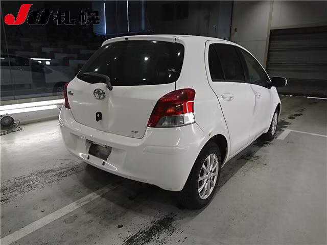 TOYOTA VITZ