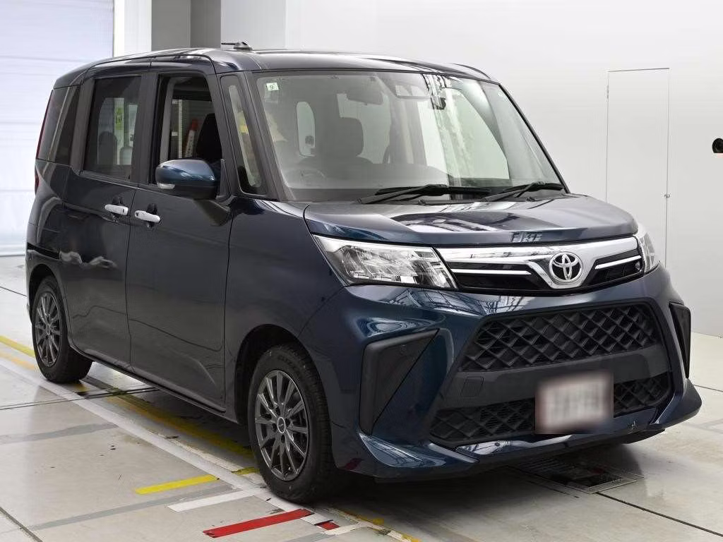 TOYOTA ROOMY
