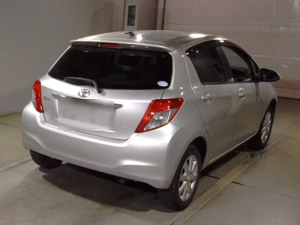TOYOTA VITZ