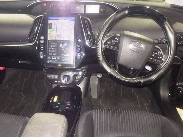 TOYOTA PRIUS PHV