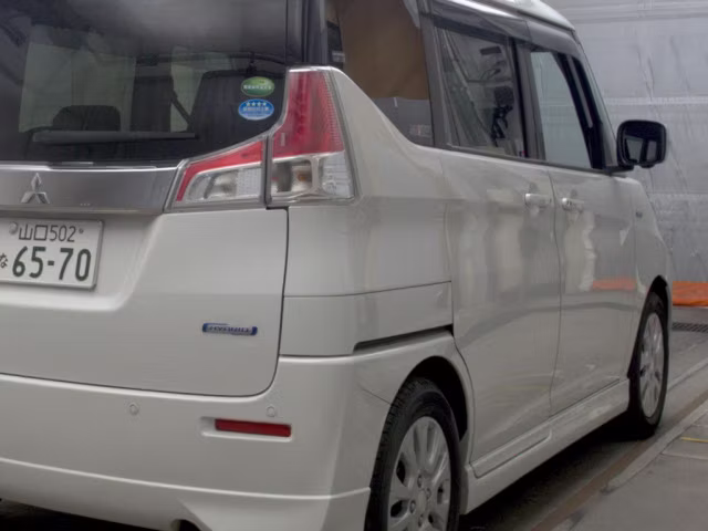 MITSUBISHI DELICA D:2