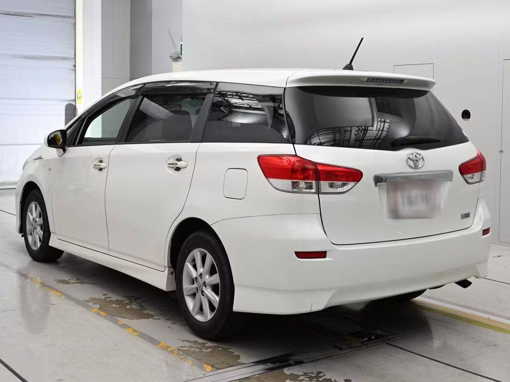 TOYOTA WISH