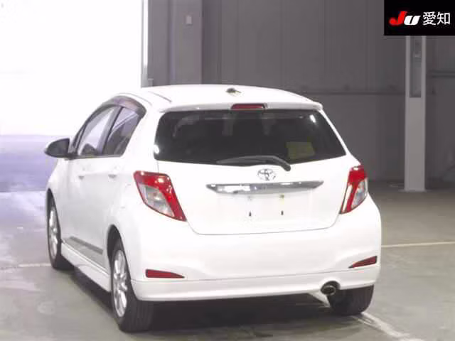 TOYOTA VITZ
