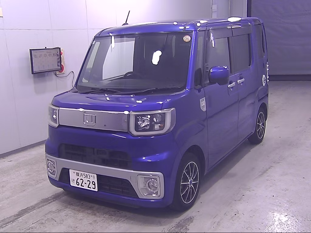 DAIHATSU WAKE