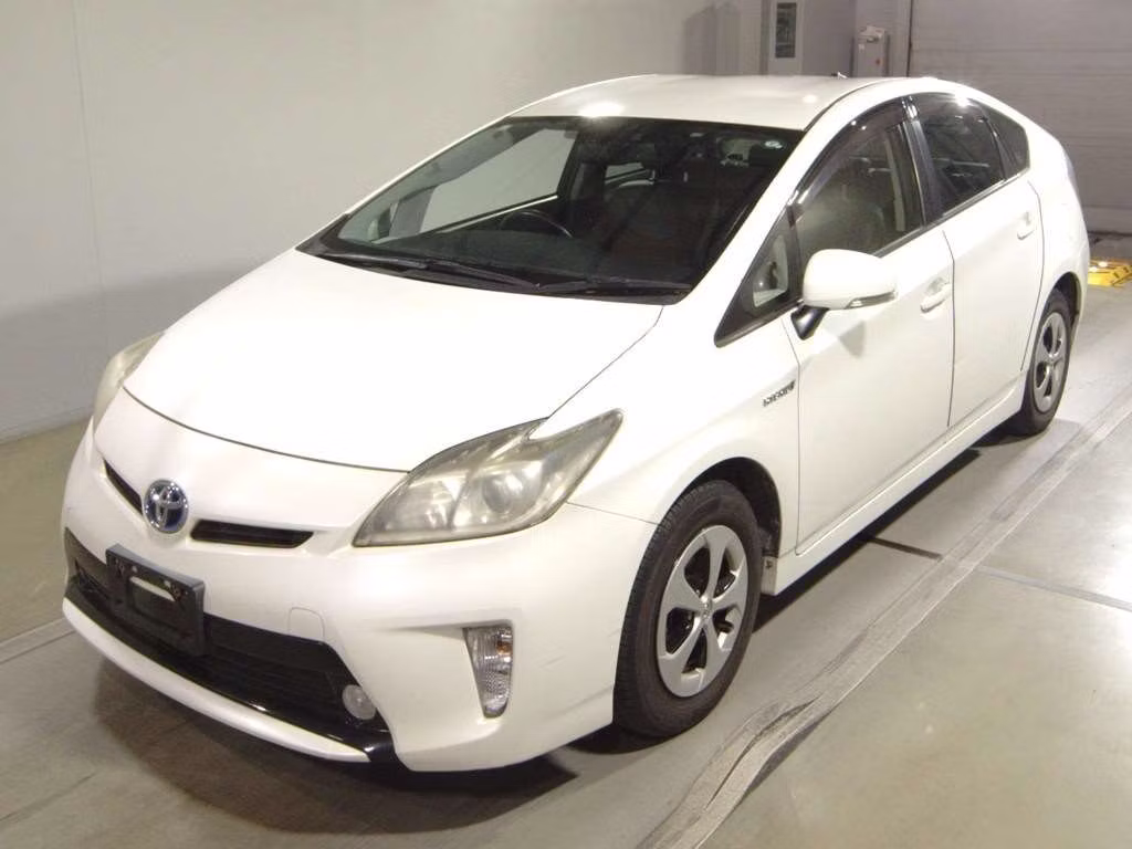 TOYOTA PRIUS
