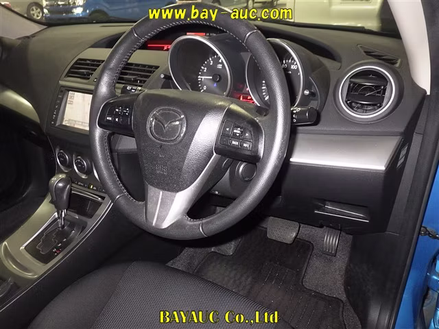 MAZDA AXELA