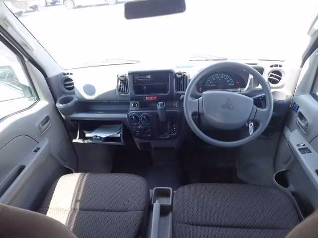 MITSUBISHI MINICAB