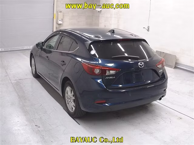 MAZDA AXELA