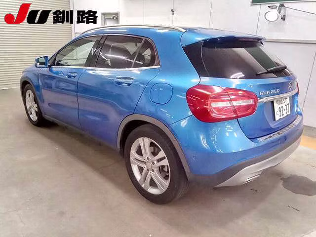 MERCEDES-BENZ GLA-CLASS