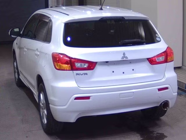 MITSUBISHI RVR