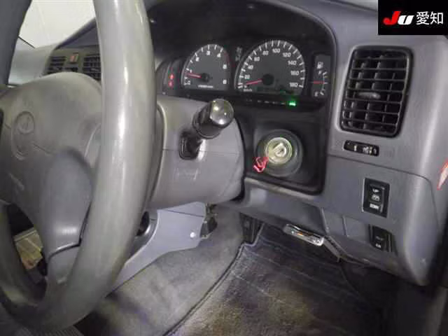 TOYOTA HILUX SURF