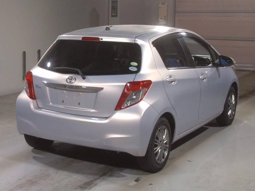 TOYOTA VITZ
