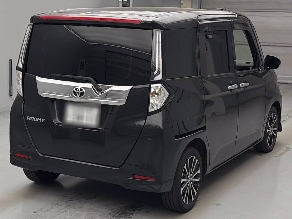 TOYOTA ROOMY