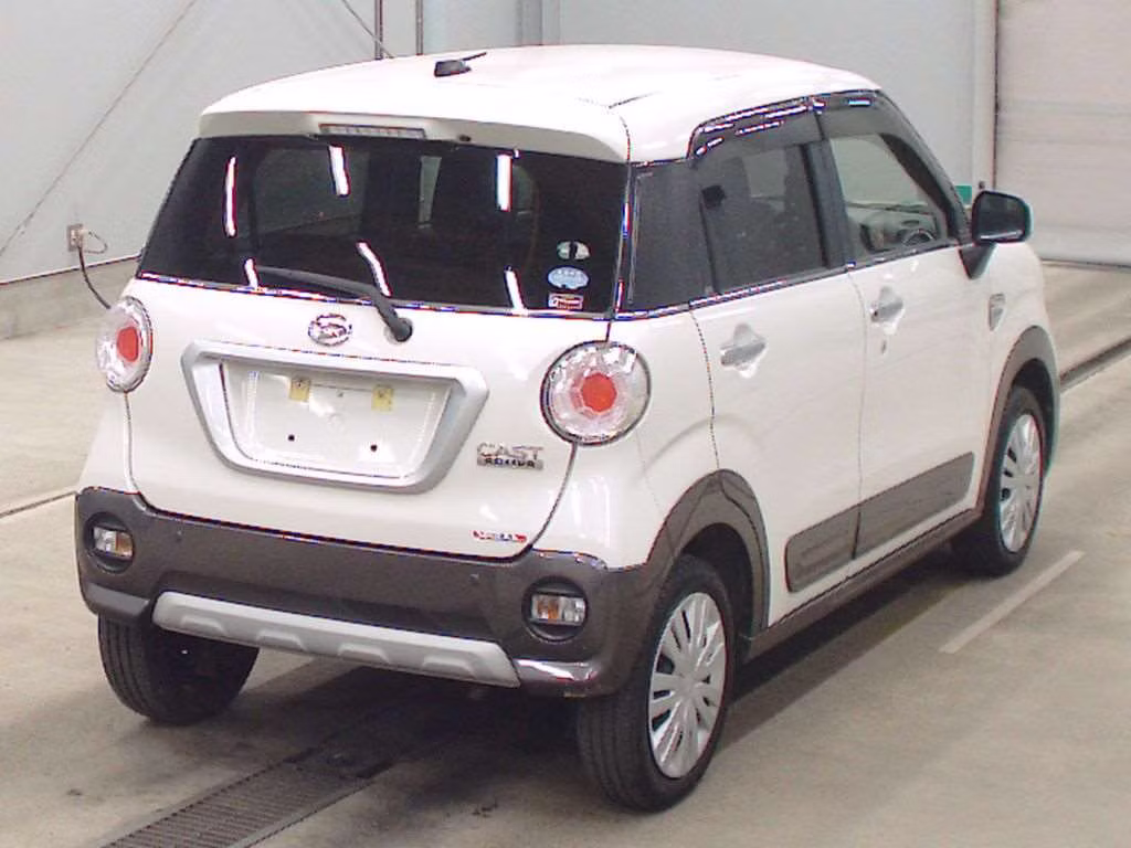 DAIHATSU CAST