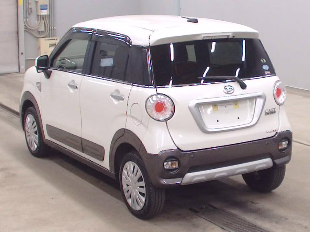 DAIHATSU CAST
