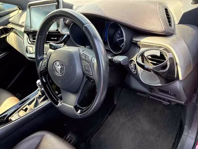 TOYOTA C-HR