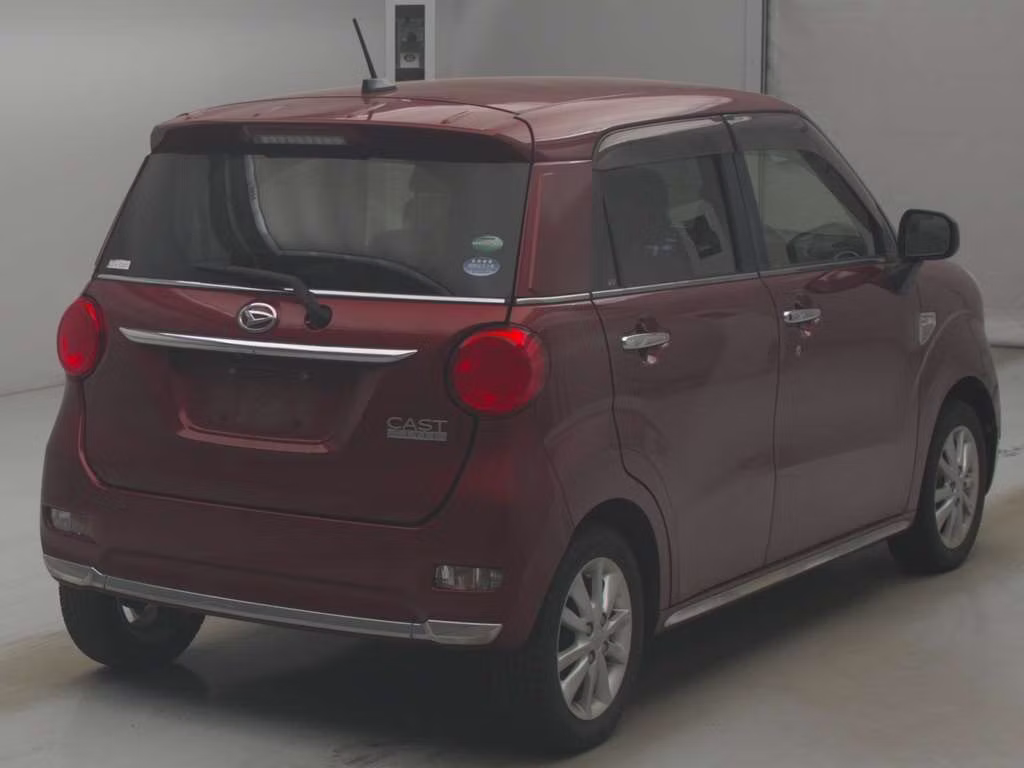 DAIHATSU CAST