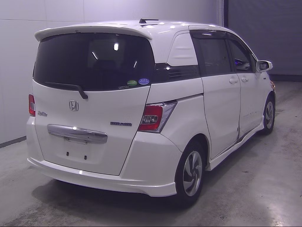 HONDA FREED SPIKE