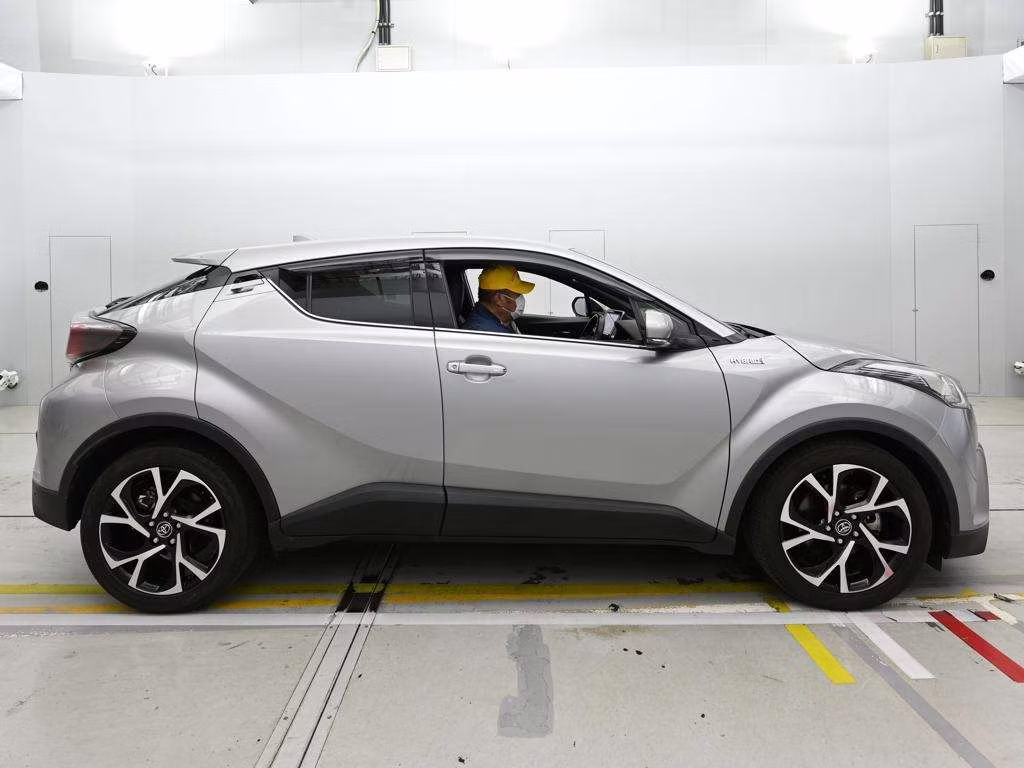 TOYOTA C-HR