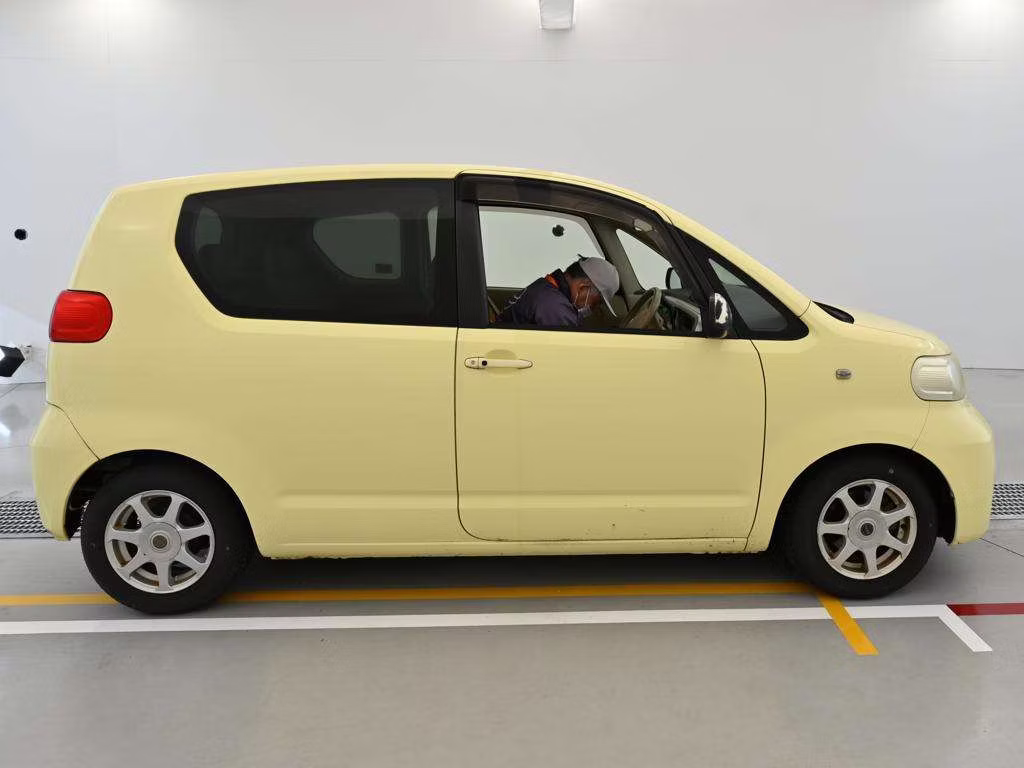 TOYOTA PORTE