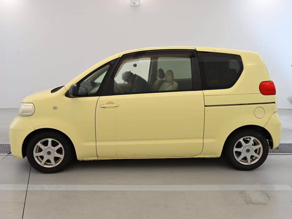 TOYOTA PORTE