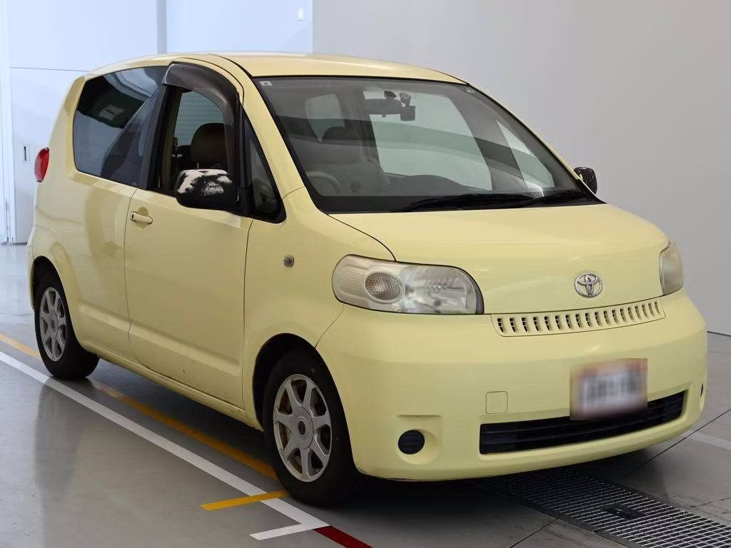TOYOTA PORTE