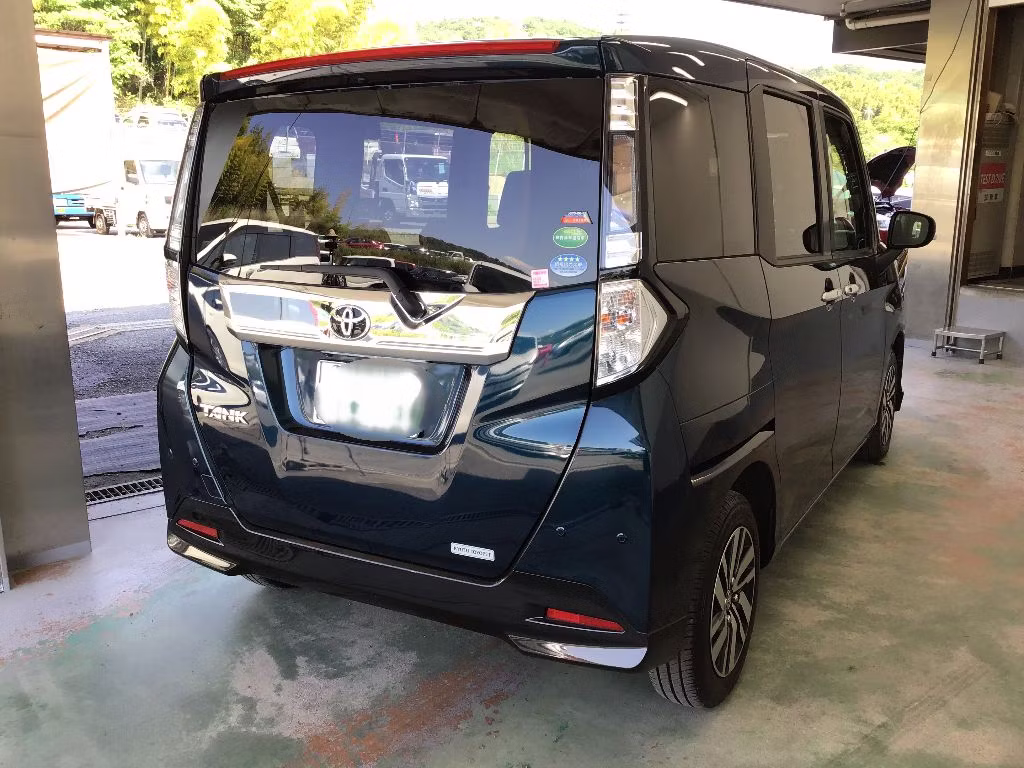 TOYOTA TANK