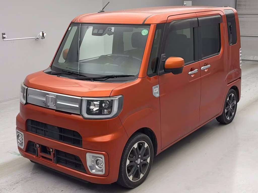 DAIHATSU WAKE