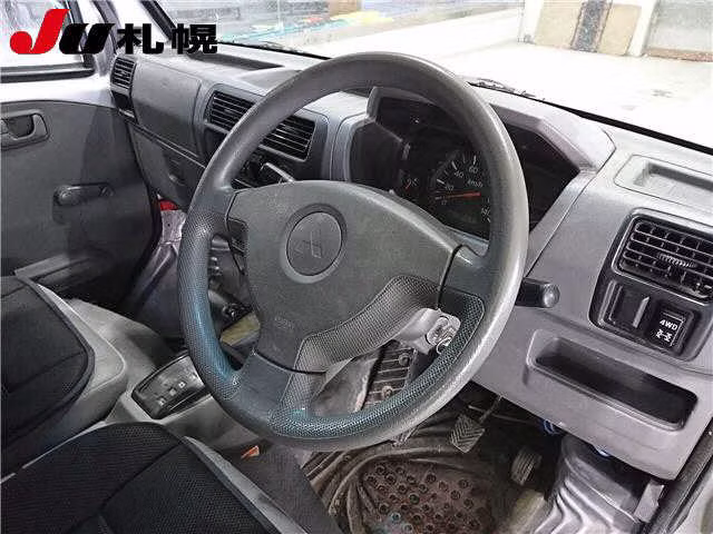 MITSUBISHI MINICAB